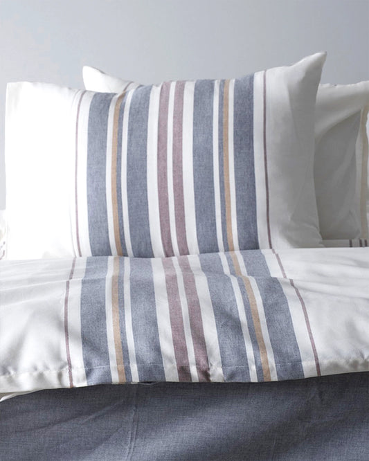 White Bedding Set with Darker Lines