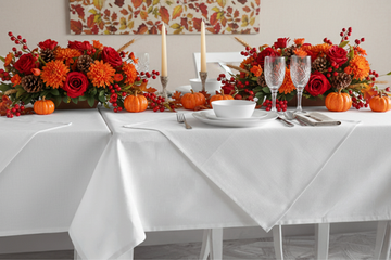 Setting the Scene: Elegant Tablecloths and Napkins for Stunning Thanksgiving Ta